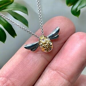 🌺Kit Heath Sterling/Gold  Blossom Flyte Bee Necklace